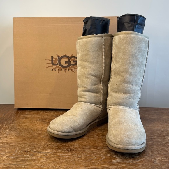 UGG classic tall boots - 6 - Picture 1 of 5